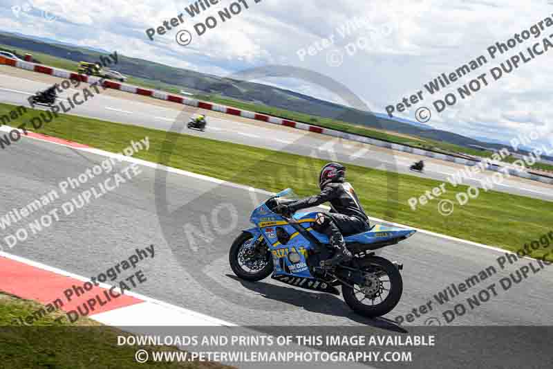 cadwell no limits trackday;cadwell park;cadwell park photographs;cadwell trackday photographs;enduro digital images;event digital images;eventdigitalimages;navarra;no limits trackdays;peter wileman photography;racing digital images;trackday digital images;trackday photos